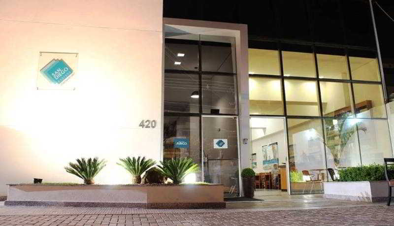 克里斯蒂亚诺马查多酒店 贝洛哈里桑塔 外观 照片